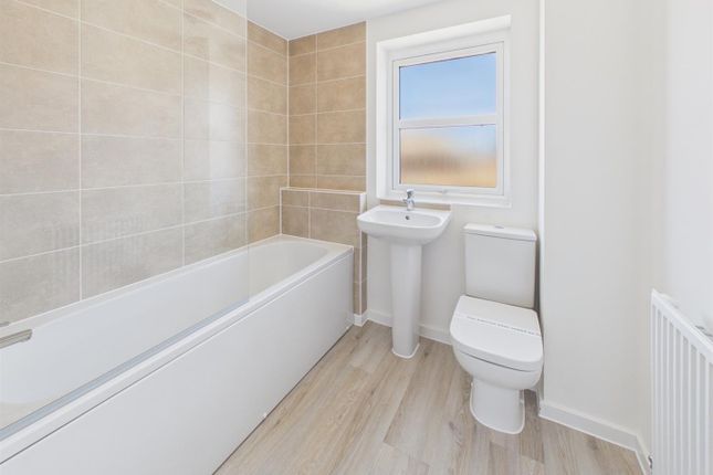 4, Halifax Lane, Downham Market photo 5