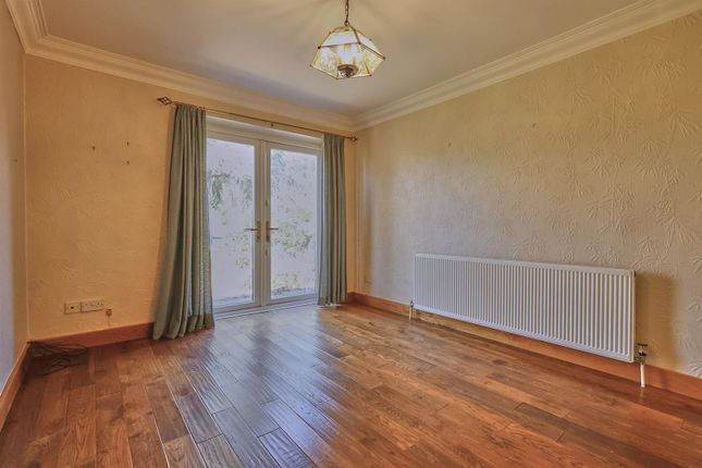 48, Dean Road West, Hinckley photo 4