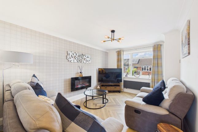24, Meadow Lane, Brough photo 2