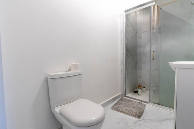 Holloway Road, Flat 2, 251, Holloway Road, Islington photo 4