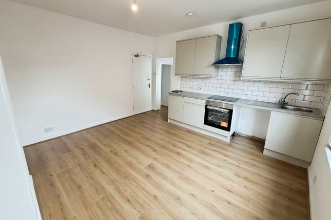 Flat 1, 183, Newcastle Street, Staffordshire photo 2