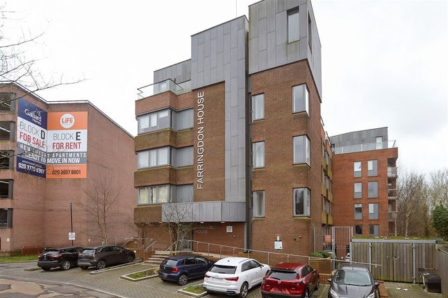 2-bed flat on Wood Street, East Grinstead, £165,500
