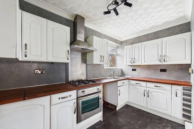 9, Manor Drive, Pontefract photo 3