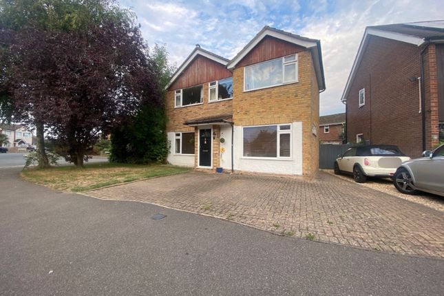 Thumbnail Detached house for sale in Hermitage Drive, Twyford, Berkshire