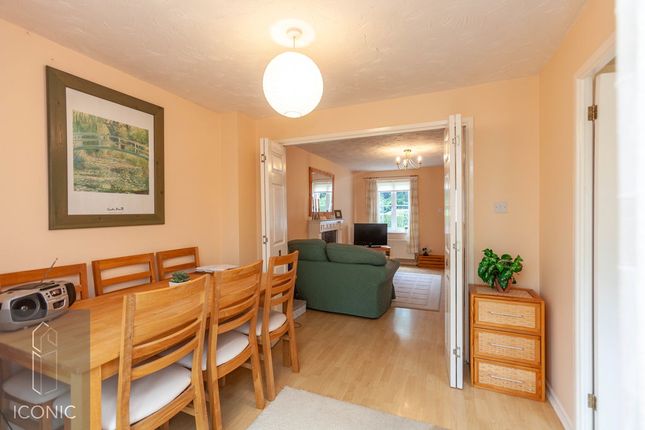 40, Gordon Godfrey Way, Norwich photo 4
