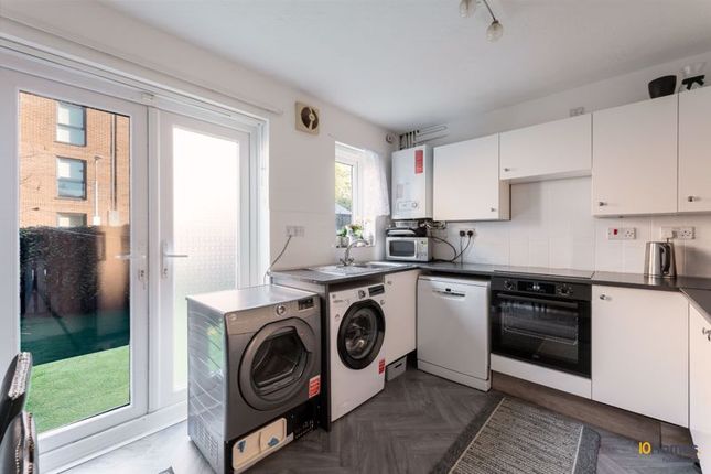 7, Linen Court, Salford photo 5