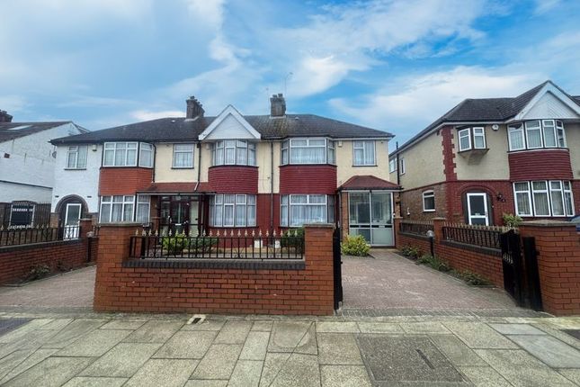 Thumbnail Terraced house for sale in Masefield Avenue, Southall