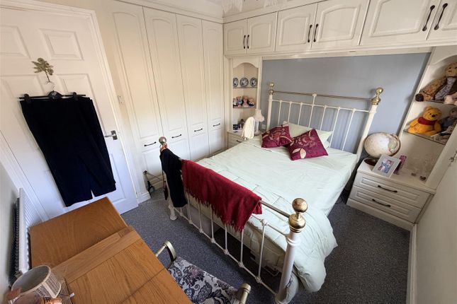 5, Moorbrooke, Hartshill photo 3
