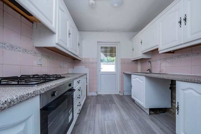 25, Harmondsworth Road, West Drayton photo 3