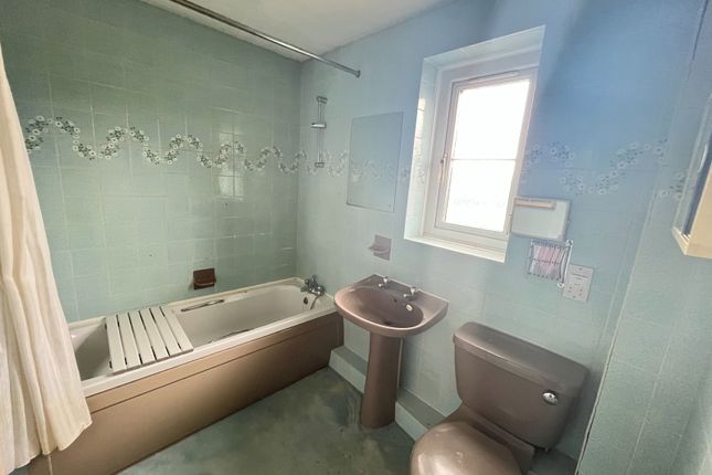1, Larksmead Way, Newton Abbot photo 4