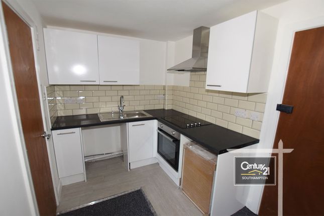 Flat 11, 57a, Rockstone Lane, Southampton photo 2