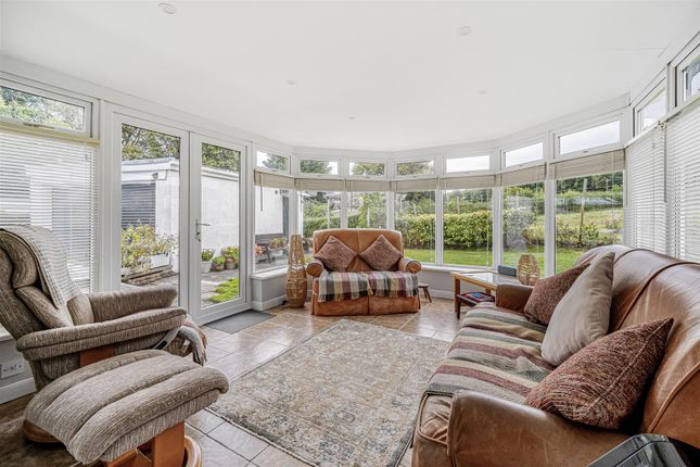 8, Manor Court, Vale Of Glamorgan photo 2