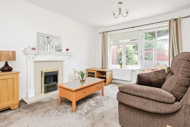 25, Wyegate Close, Birmingham photo 2