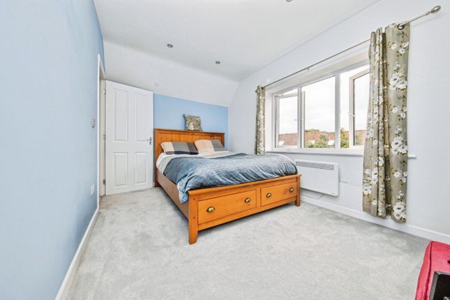 Blenheim Drive, Colchester photo 5