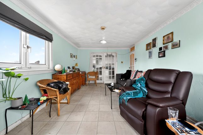 64, Mill Court, Glasgow photo 3