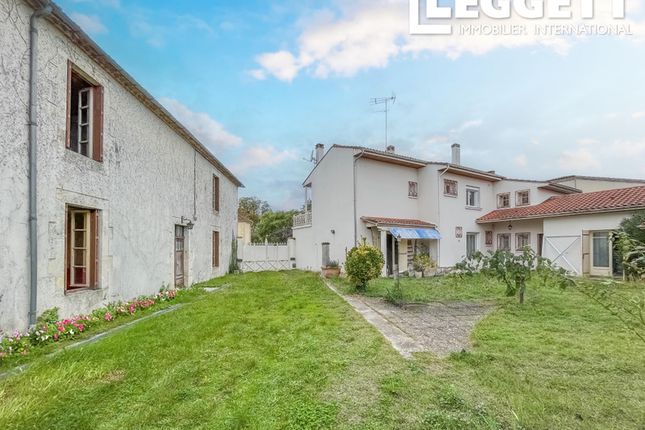 Thumbnail Villa for sale in Casteljaloux, Lot-Et-Garonne, Nouvelle-Aquitaine
