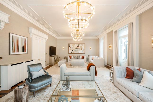 10, Upper Grosvenor Street, London photo 4
