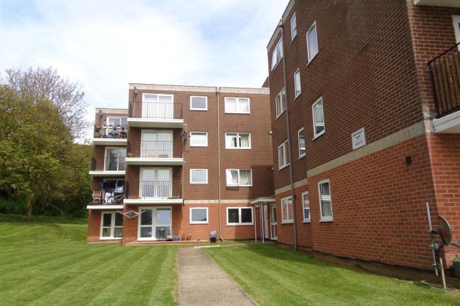 Flat to rent in Surrey Road, Seaford