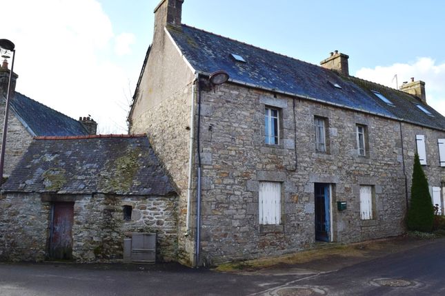 Thumbnail End terrace house for sale in 22160 Maël-Pestivien, Côtes-D'armor, Brittany, France
