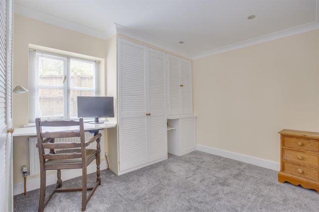 Maisonette for sale in Totteridge House, Totteridge House, High Wycombe