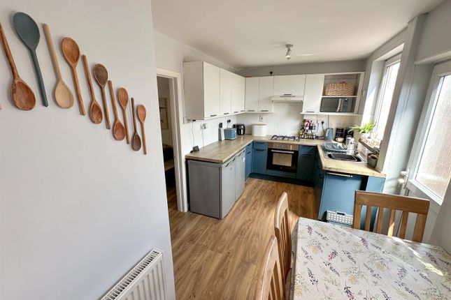 35,, Studfall Avenue, Corby photo 3