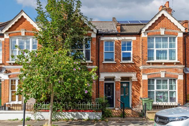 1-bed flat on Flat A, 82 Midmoor Road, London, £250,000