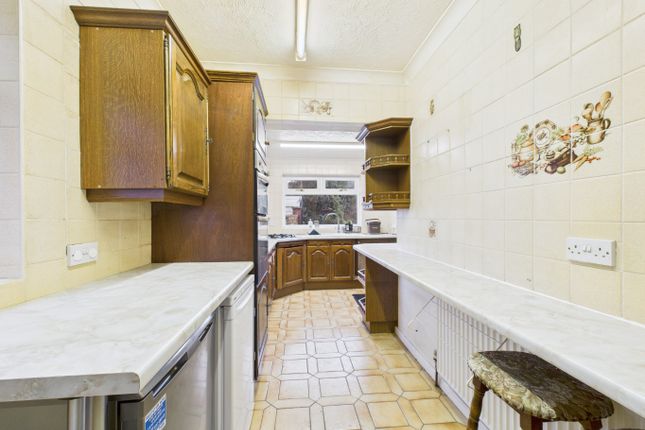 82 Golf Links Road, Hull, East Riding of Yorkshire photo 2