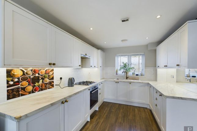 Property to rent in Knights Way, Brentwood