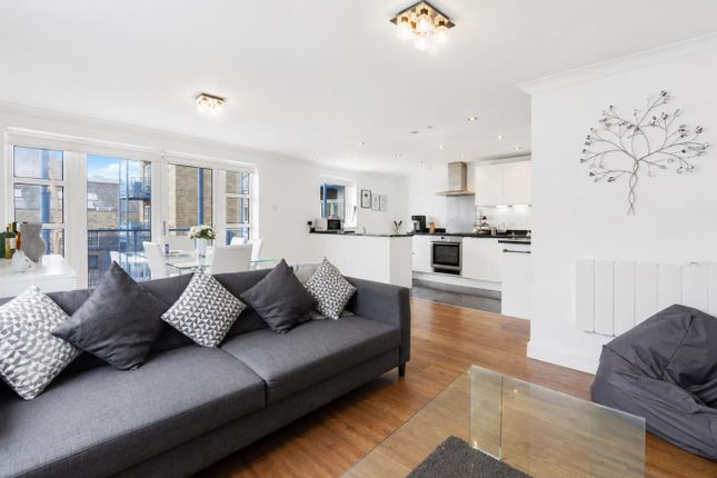 5 Jardine Road, London, photo 2