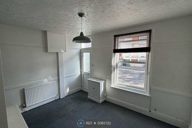 Wainscott Road, Southsea photo 4