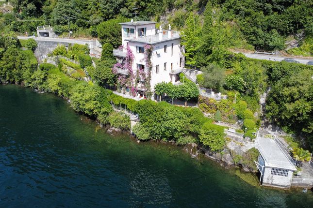 Villa for sale in Via Statale Regina, Argegno, Lombardia