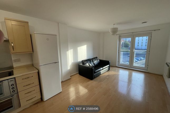 Open Plan Livingroom And Kitchen