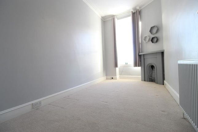 Flat to rent in Pitstruan Place, First Floor Right
