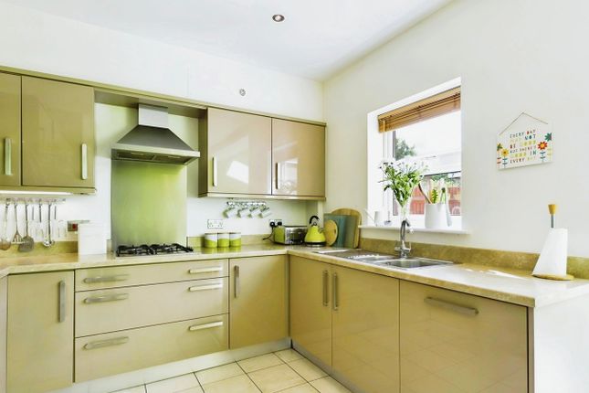 2 Benedict Place, St Marys Road, Southampton photo 4