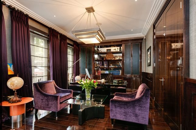 38 Hampstead Lane photo 4