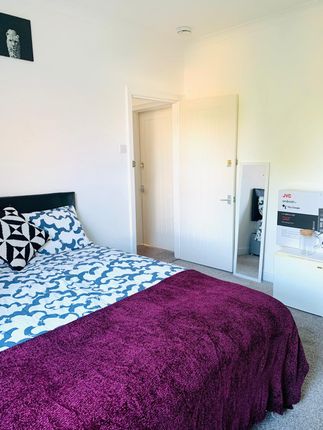 Thumbnail Room to rent in Waddon Park Avenue, Croydon
