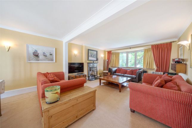 31, Clarence Road, Walton-on-Thames photo 4