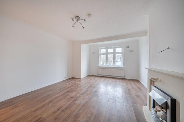 8A, Kenneth Gardens, Stanmore photo 3