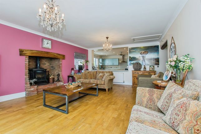 1415, Lincoln Road, PETERBOROUGH photo 3