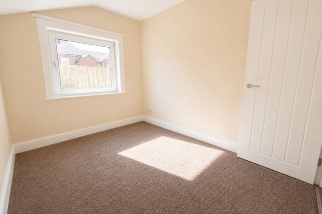 Room 3, 8, Leonard Road, Gosport photo 5