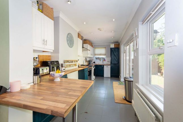 33, Wellington Road, Maidenhead photo 4