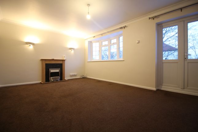 14, The Pantiles, Herts photo 5