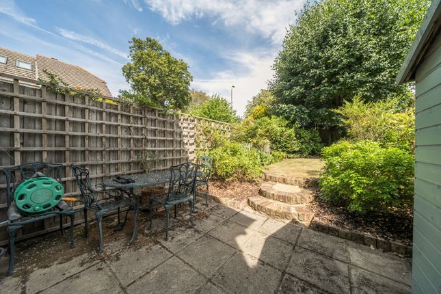 7, Duxberry Close, Bromley photo 3
