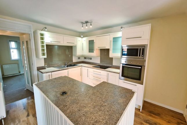 16, Clydesdale Way, Southampton photo 3