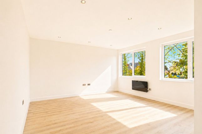 Flat 13, Tricorn House, Westward Road, Stroud photo 3