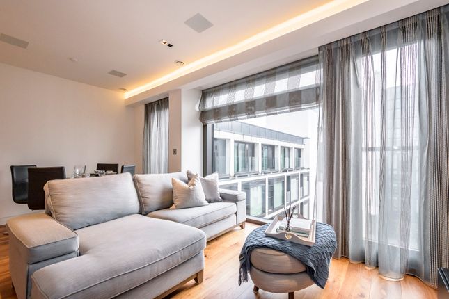 Apartment 84, Roman House, Wood Street, London photo 4