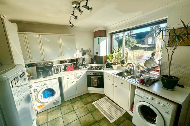 2-bed house on 104, Woodford Green, £1,900/mo