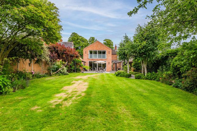 Linden House, 24, Belvoir Road, Bottesford photo 4