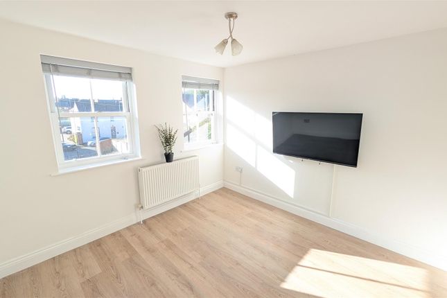 Flat 11, 18, Leam Terrace, Leamington Spa photo 2