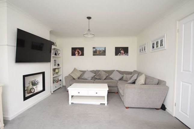 6, Meadway, Tonbridge photo 2